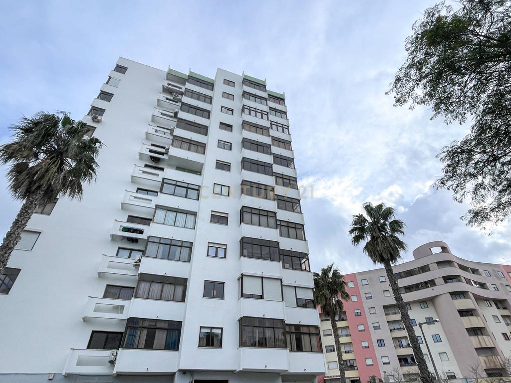 Apartamento T3 - Casal do Chapim - Odivelas - Garagem - Arrecadação - Image 24